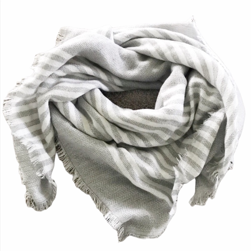 Gray and White Blanket Scarf